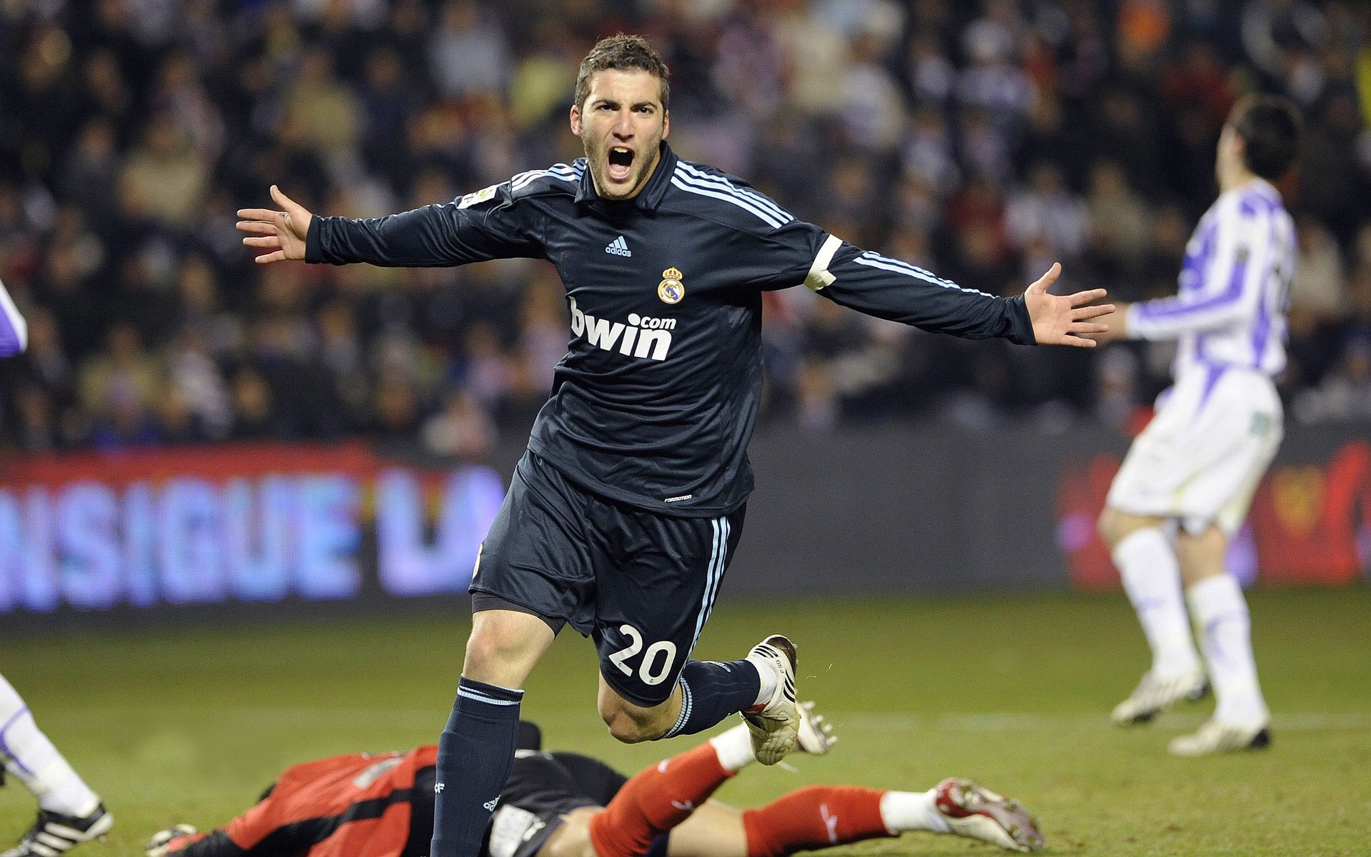 开云注册-青少年比赛涌现多名技术型球员展现未来联赛多样化可能性，青少年含金量高的比赛